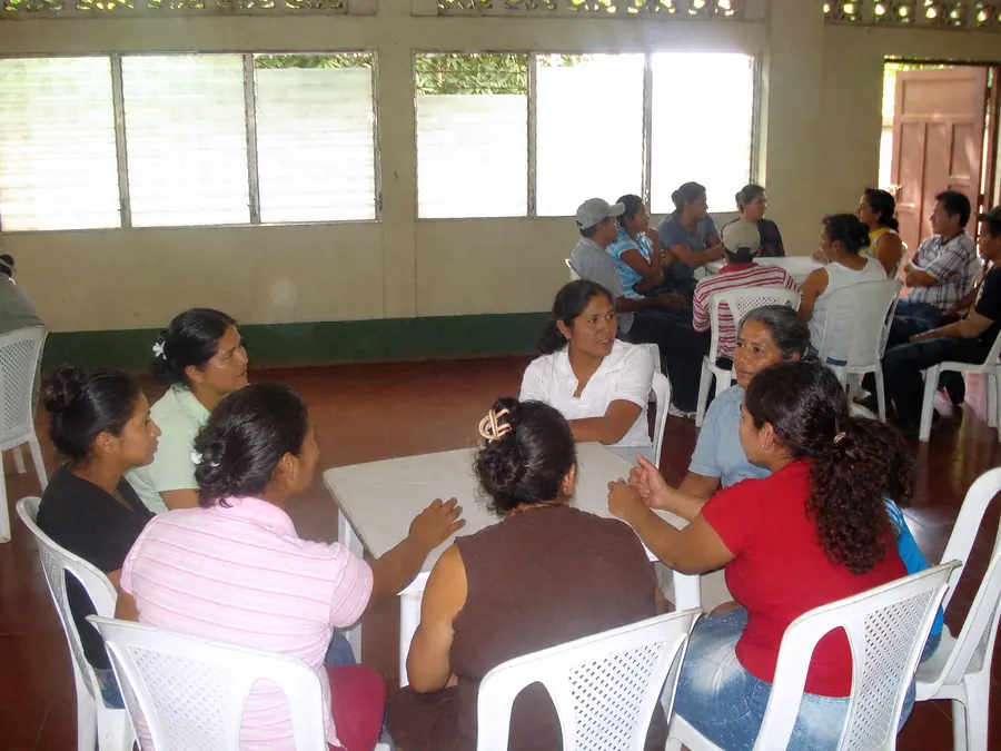 Diálogo en círculo con la comunidad